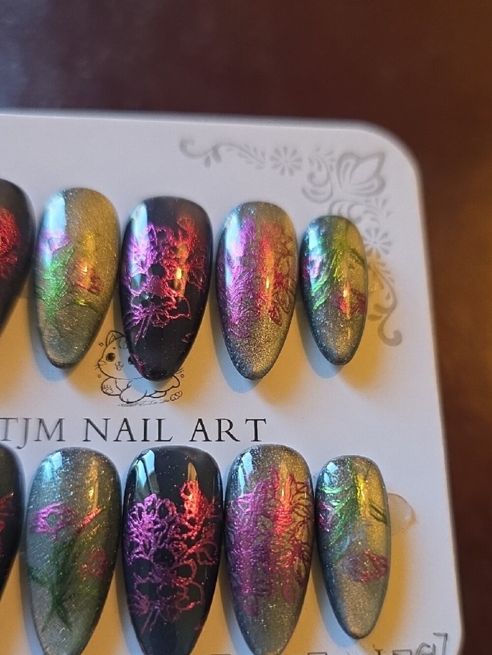 Metallic Black and Multicolor Floral Press-On Set Size Large - Picture 4 of 7
